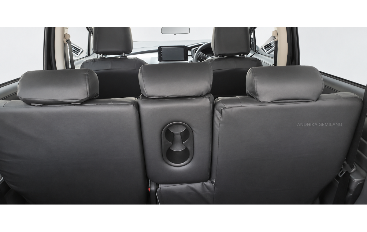 Interior Mitsubishi Xpander Exceed Tourer CVT